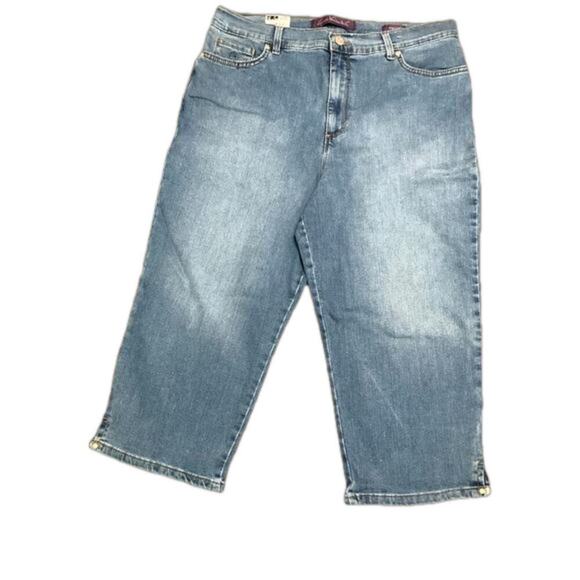 Gloria Vanderbilt Women's Capri Stretch Jeans Amanda Blue Size 14 NWT - Picture 1 of 10